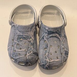 CROCS Denim Pattern Clogs